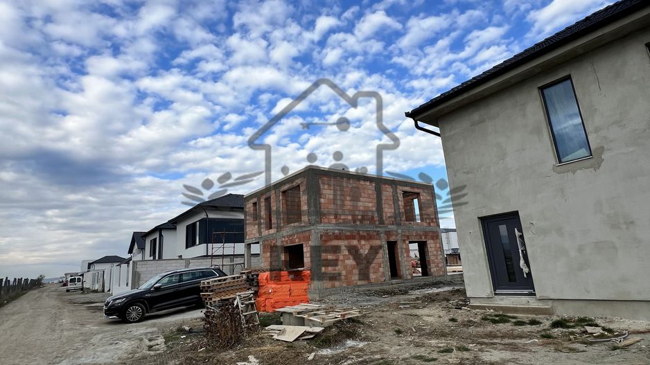 Casă single 4-5 camere / 500mp teren / Sura Mică / Sibiu - Poză 9