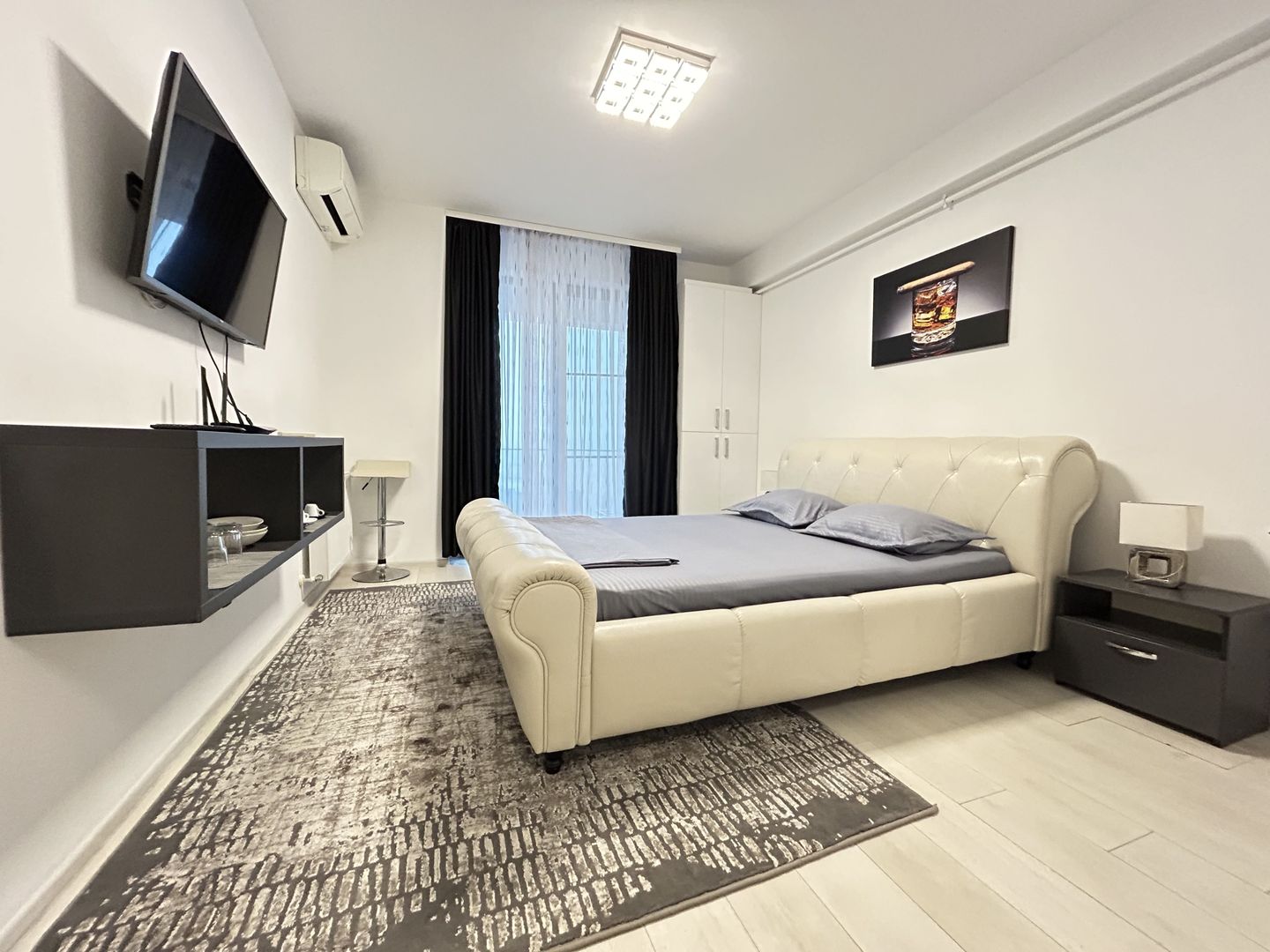 2 Studiouri în 1 | Mamaia | Club Crazy | Vedere frontală la mare - Poză 1