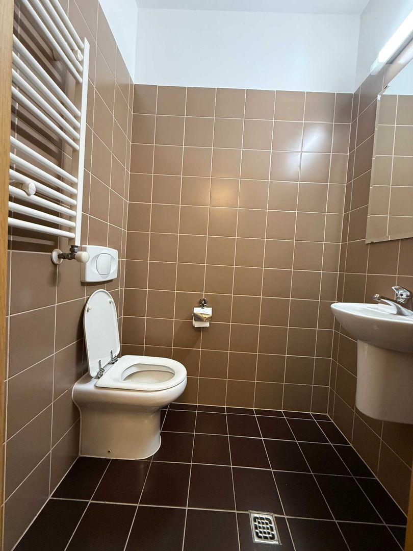 Închiriere Apartament 2 camere, 67 mp, renovat, Asmita Gardens, etaj 3/25 - Poză 7