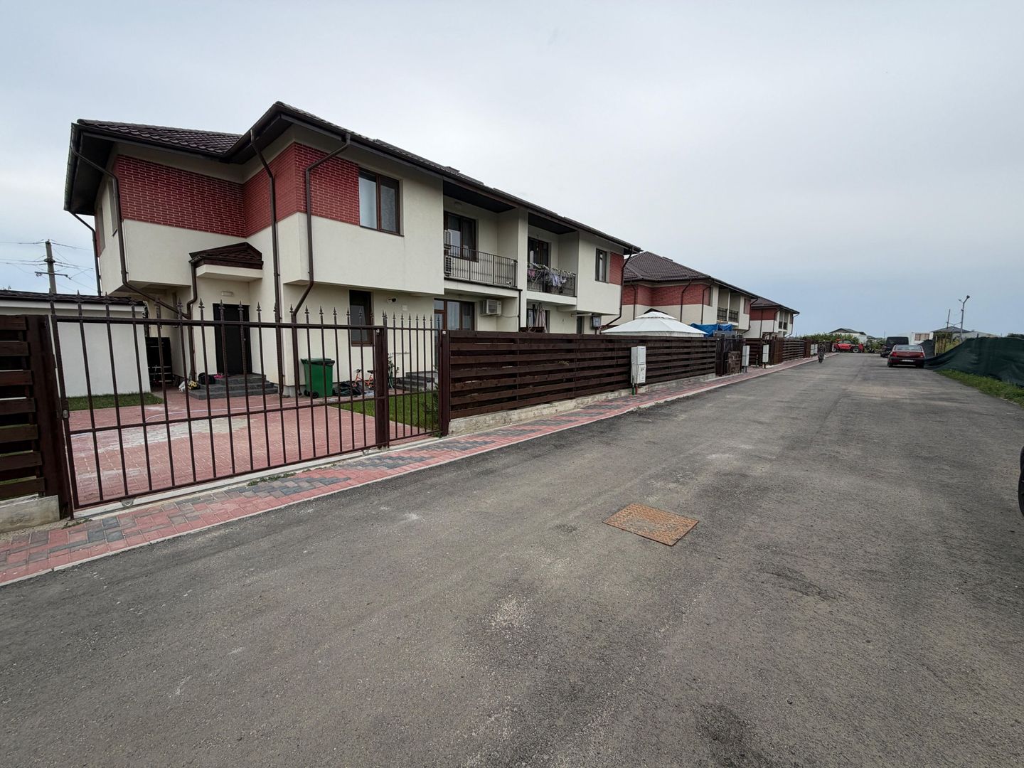CASA CUB -RATE DEZVOLTATOR, CELOFIBREI, TOATE UTILITATILE, COMISION 0% - Poză 2