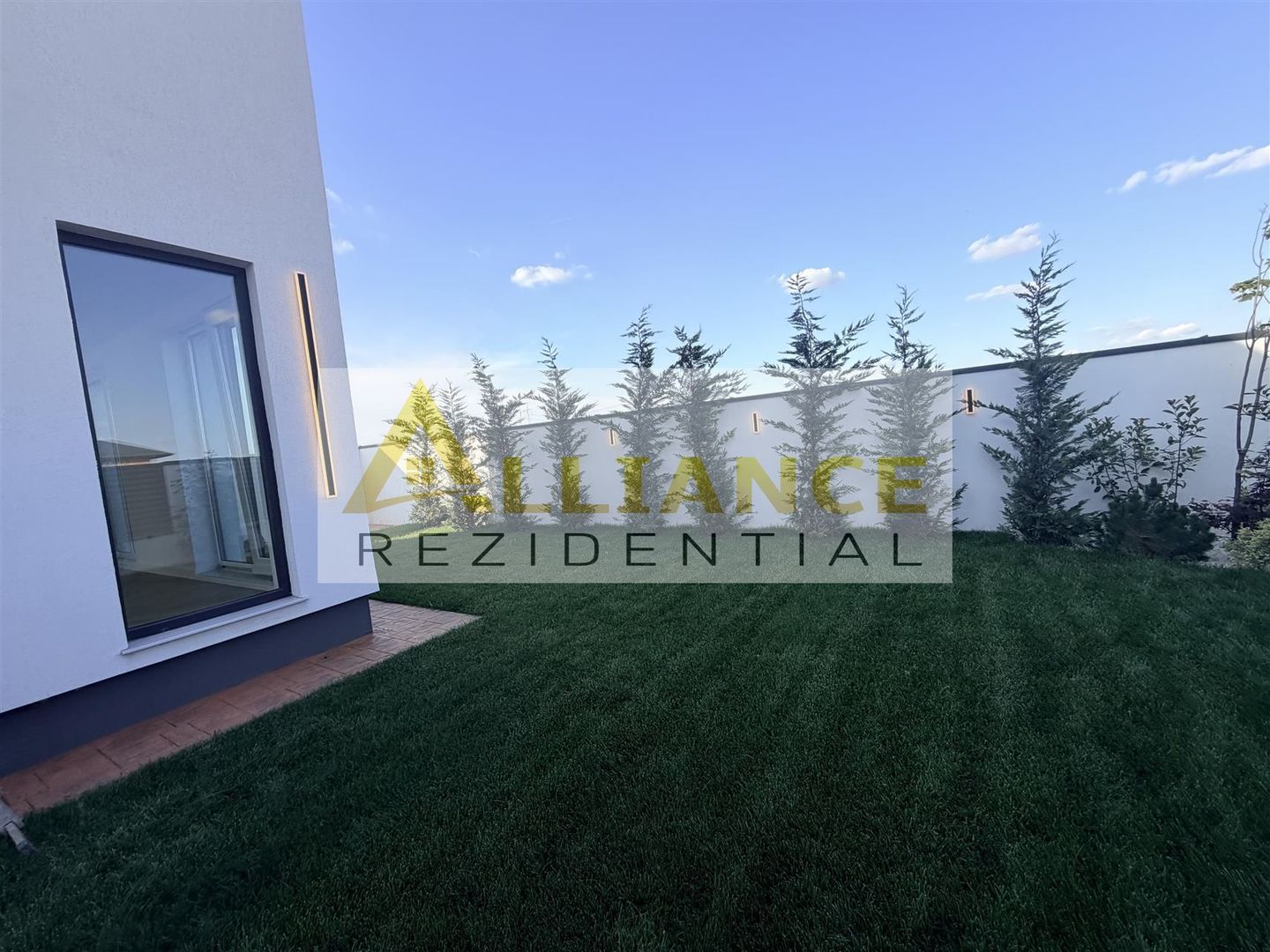 Casă individuală 4 camere  3 băi 145 mp utili ! - Poză 4