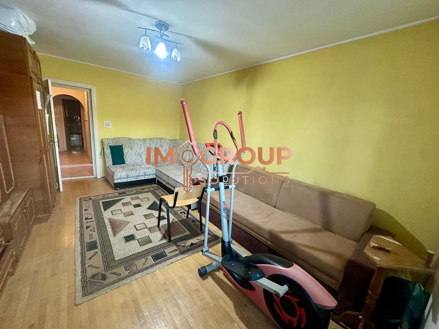 Cug Selgros - 2 Camere Decomandat - Eta3/4 - Bloc 1986 - Poză 2