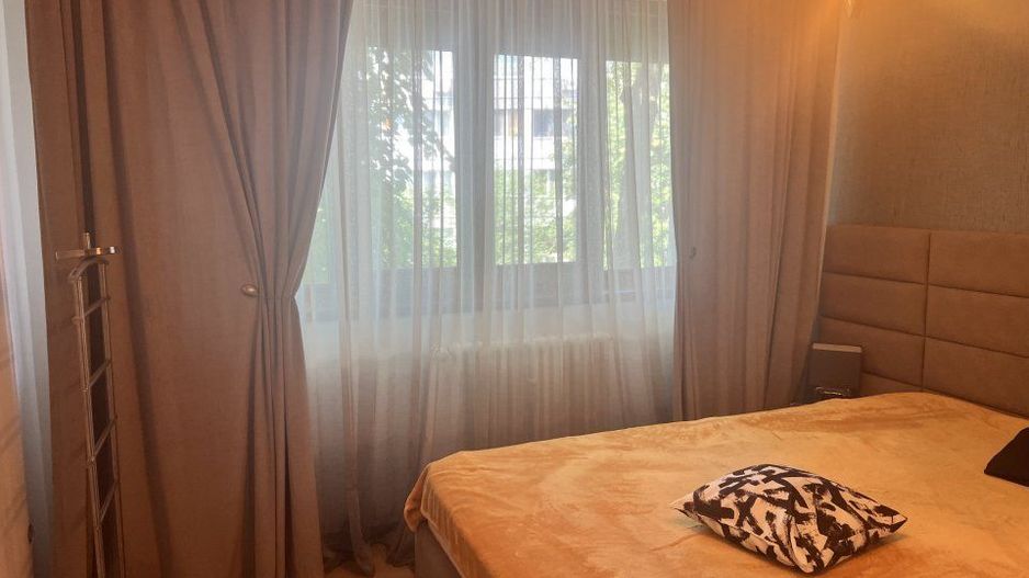 Spre închiriere apartament 3 camere renovat - Poză 14