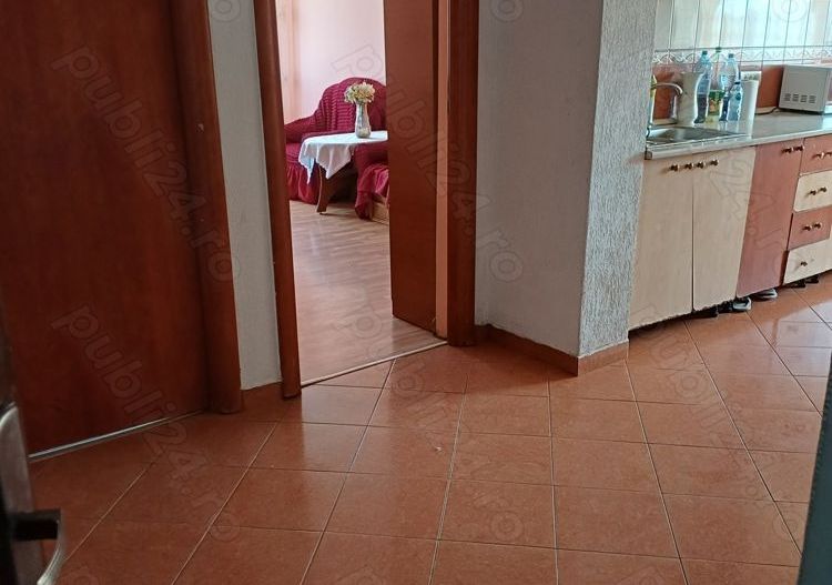 Vând apartament 4 camere - Poză 7