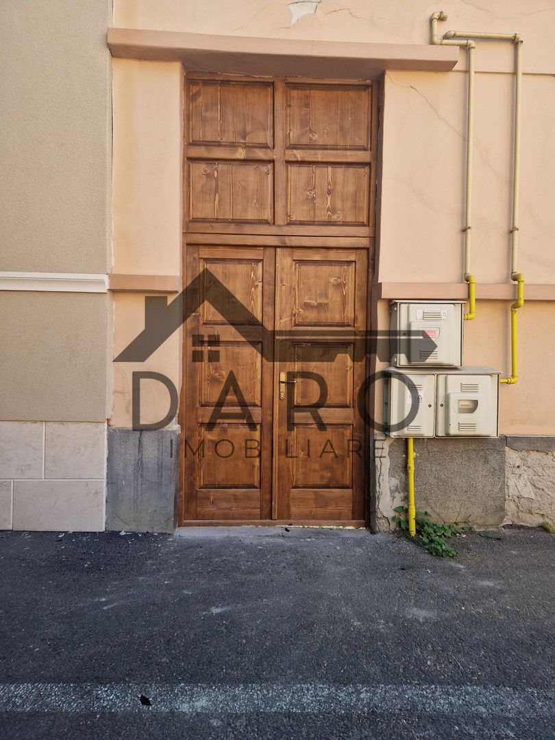 De vanzare casă lingă cetate - Poză 2