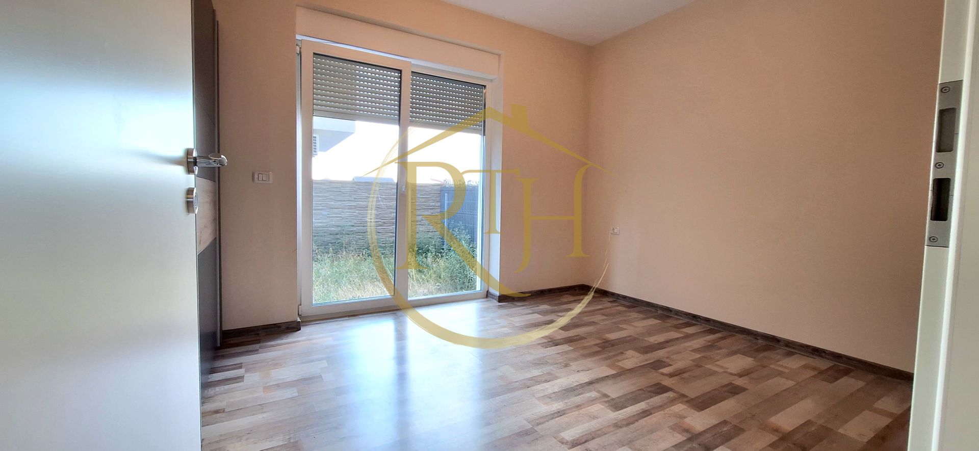 Oferim spre vanzare apartament 2 camere, 60 mp curte, Giroc, 0% Comision - Poză 10