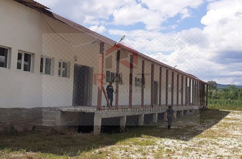 Hala de Inchiriat Godeni Arges - Poză 4