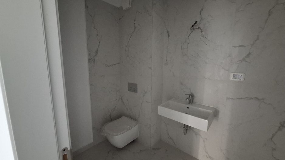 4 camere Bloc Nou Rezidential Birouri L330 GranVia Lake View - Poză 17