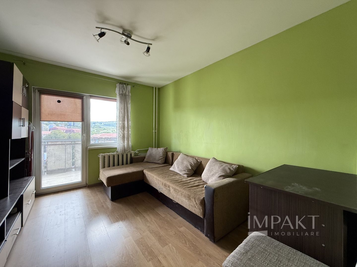 Apartament cu 2 camere decomandat , etaj intermediar , zona Big! - Poză 5