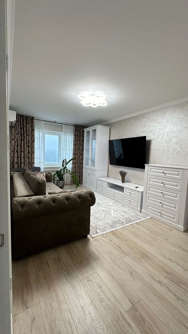 3 camere, Bd.Moscova, euroreparatie - Poză 2