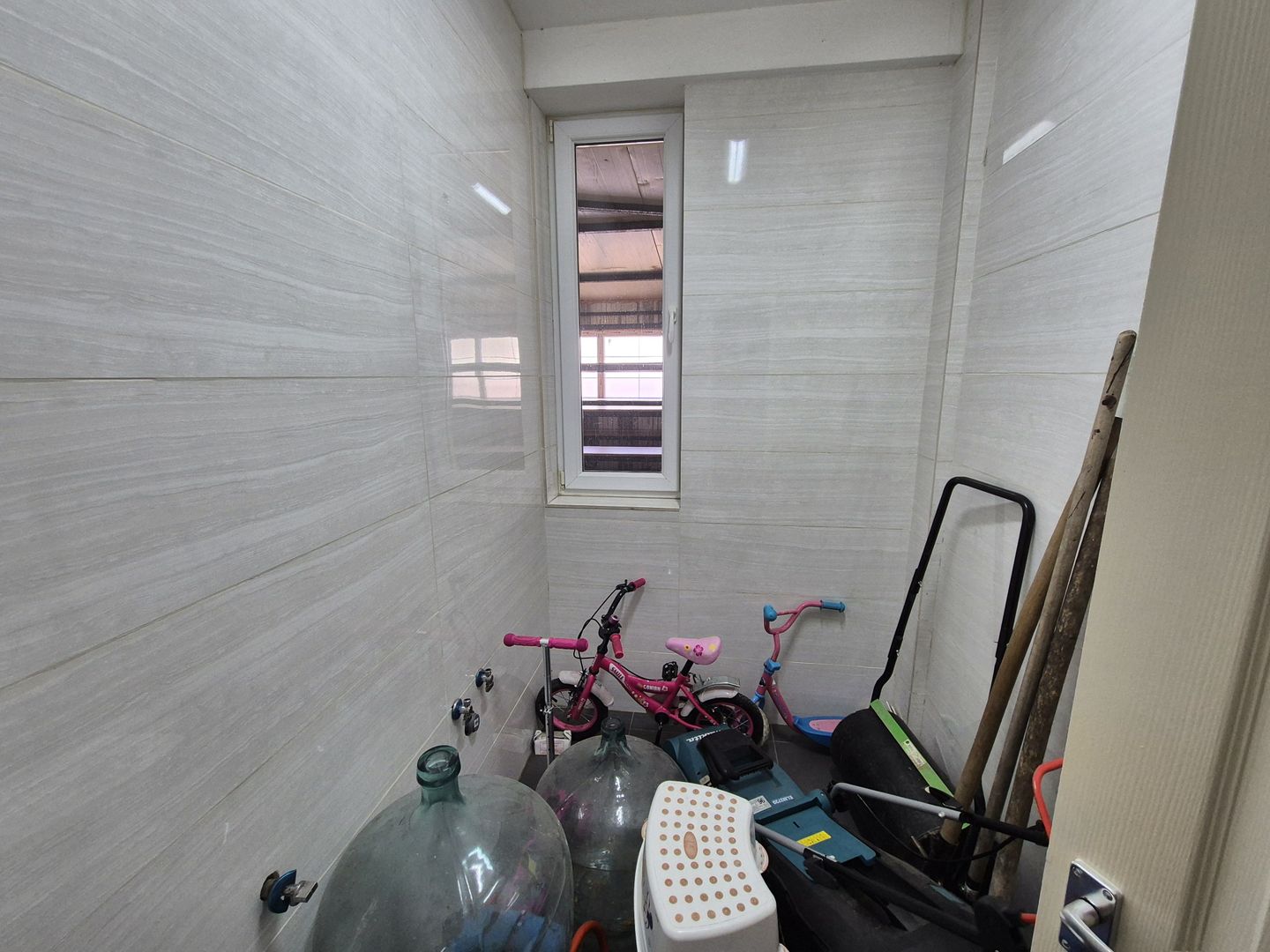 Spatiu comercial 109,54 + 2 locuri de parcare - Varteju - Poză 16