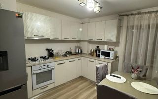 De vânzare apartament cu 4 camere decomandat, zona Stadion - Poză 1