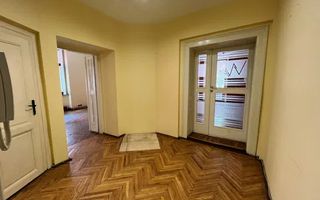 Apartament 3 camere ultracentral - cladire istorica - Poză 1