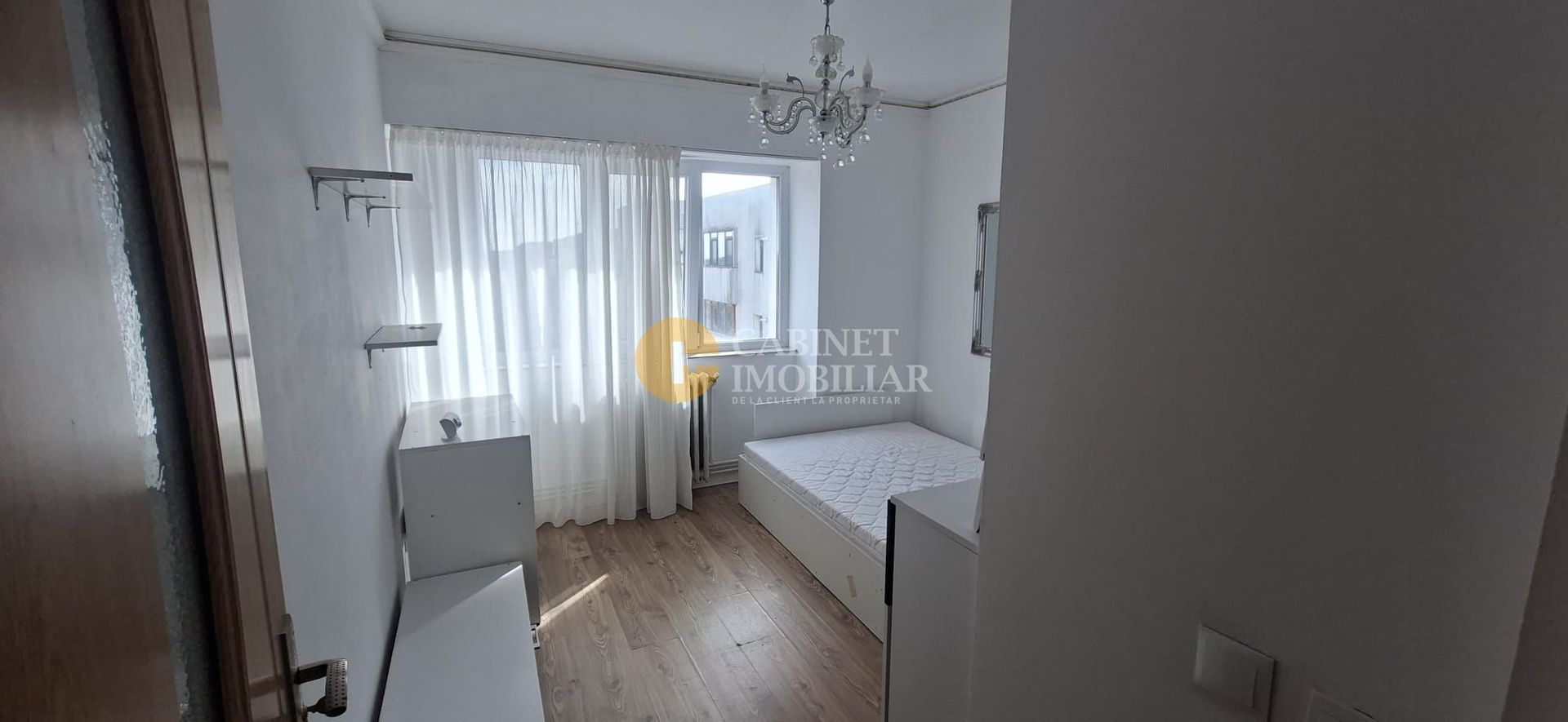 Apartament 3 camere decomandat | Ultracentral | Etaj 10/10 | Aproape de UMF - Poză 3
