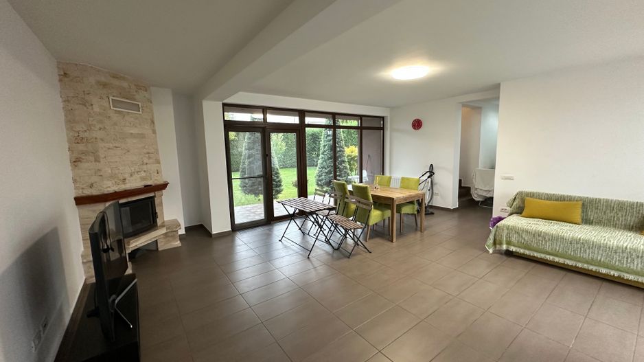 Casă / Vilă cu 4 camere de închiriat în zona Aradului - Poză 3