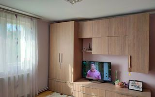 Casa cu 3 apartamente în Dumbravita aproape de pădure - Poză 8