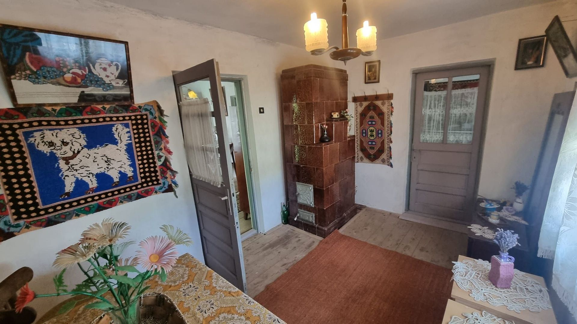 Casa modesta cu teren generos, zona Magura, - Poză 13