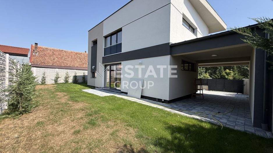 Proiect modern Ciarda Rosie - Poză 2