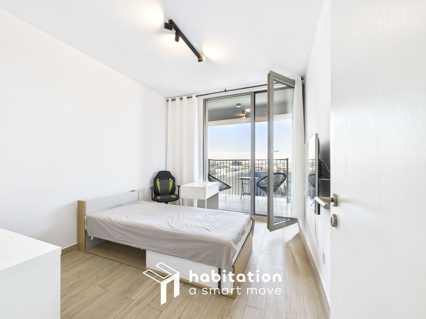 Tur virtual - Apartament cu 2 Camere – Vedere Panoramică,  în ISHO - Poză 11