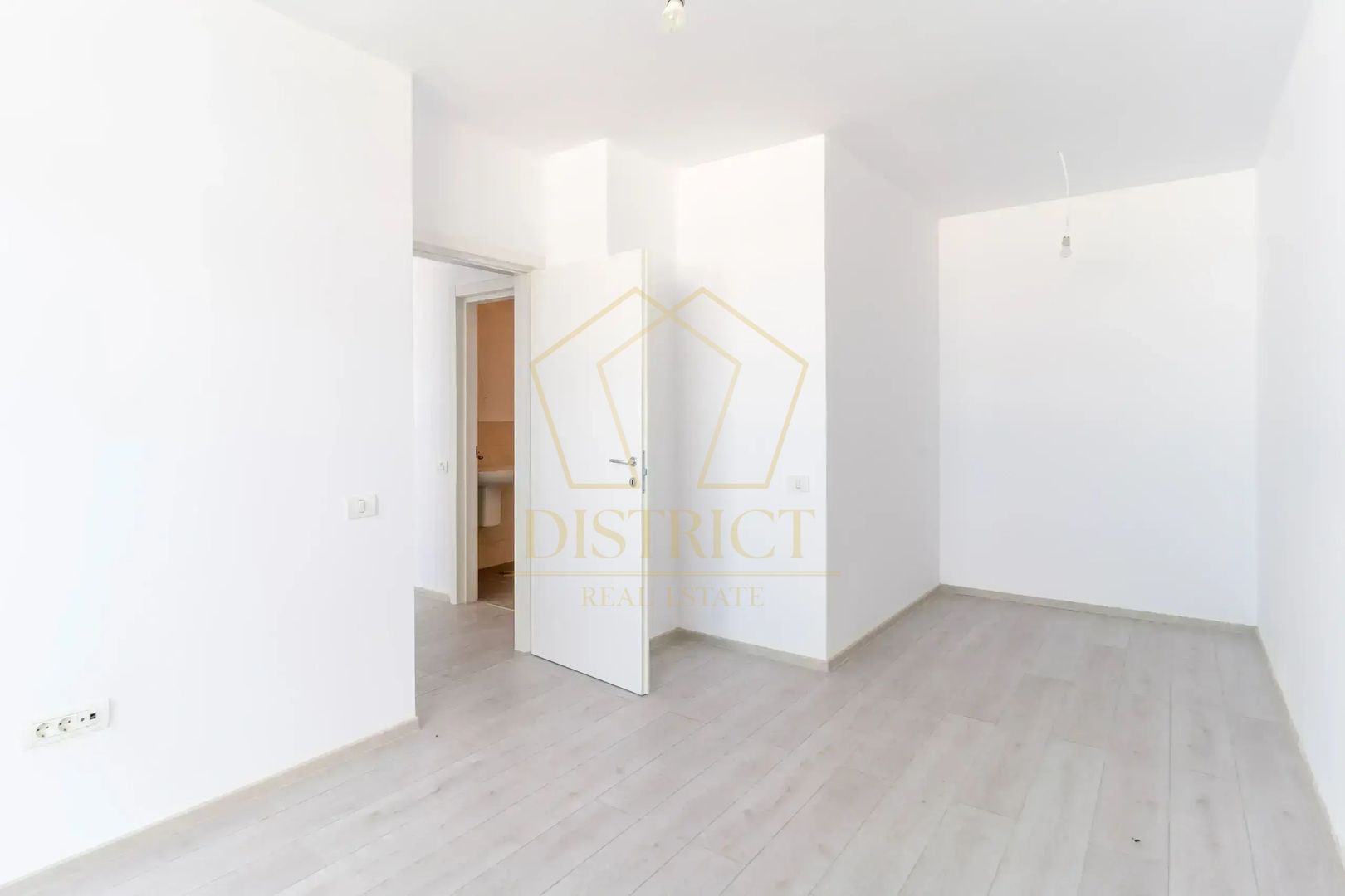 Apartament cu 3 camere  | Torontalului | Comision 0% - Poză 6