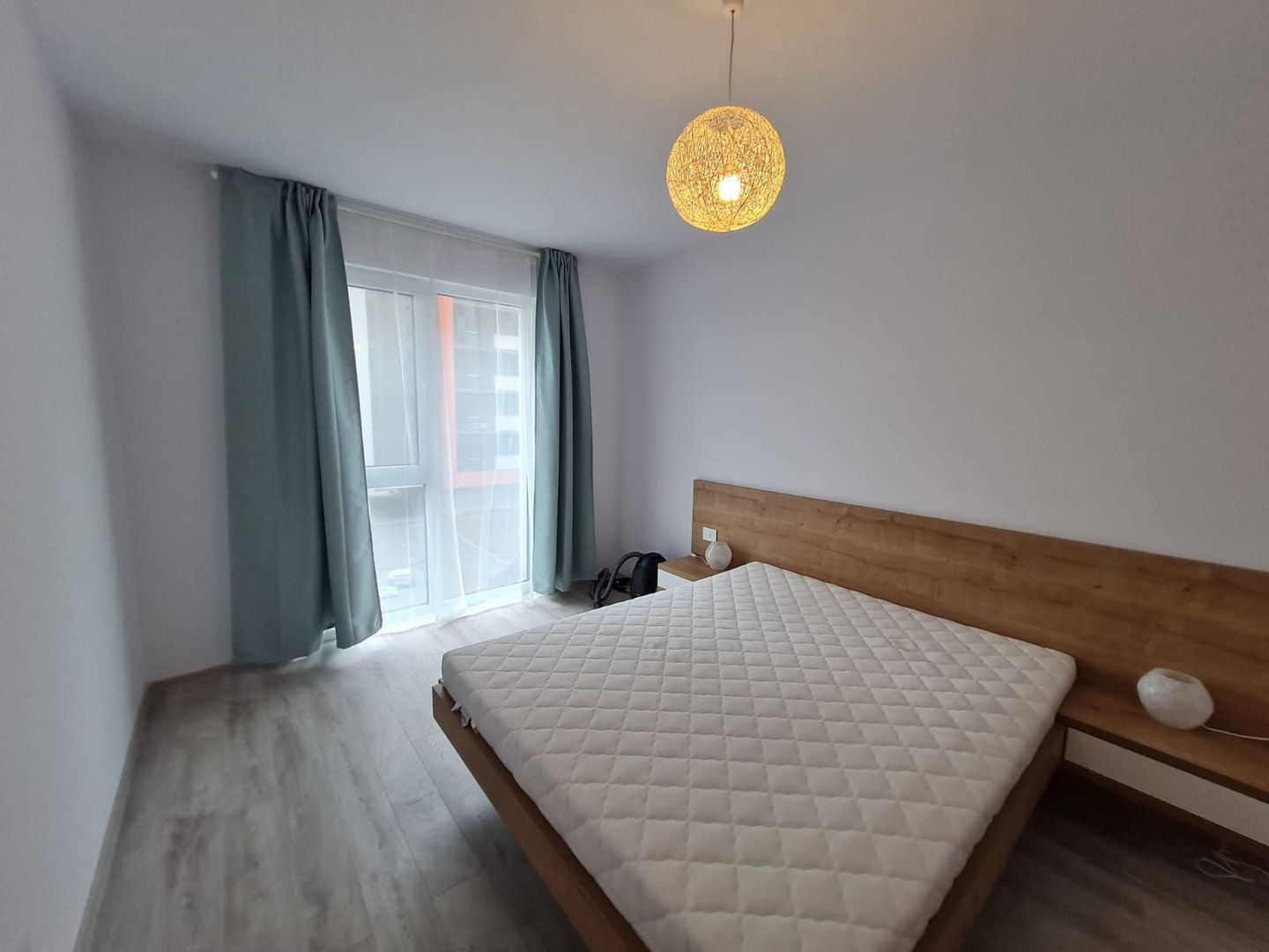 Lux la 10 minute de Iulius Town - Poză 20