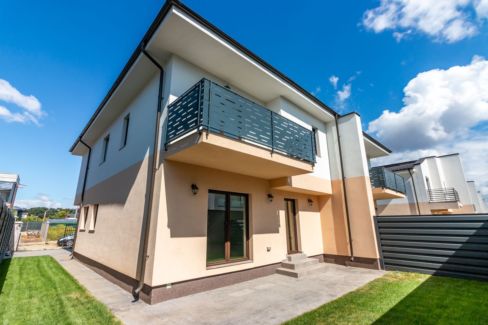 Casa/Vila 4 camere de vânzare în Corbeanca – casă nouă, zonă rezidenți - Poză 1