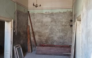 Vand apartament la parter in zona ultracentrala Satu Mare - Poză 5