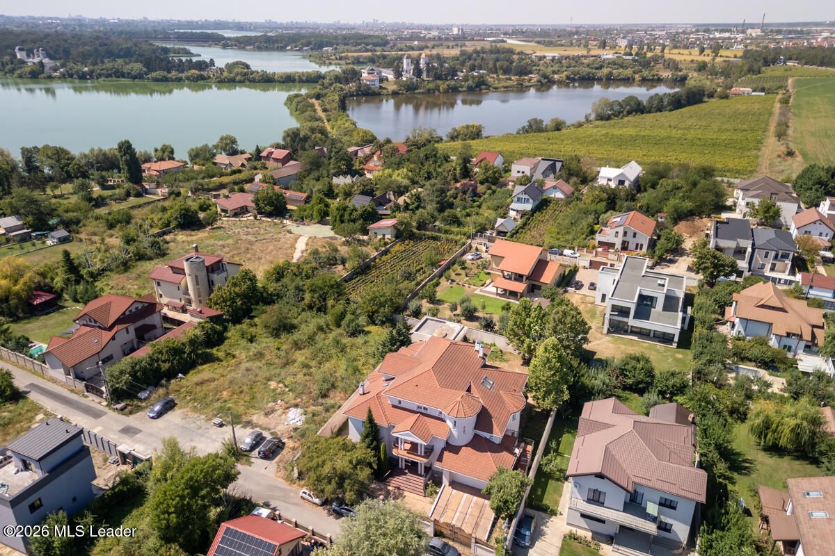 Cernica - Intre Lac si Padure, Vila luxoasa 946 MP, teren 1382 MP - Poză 20