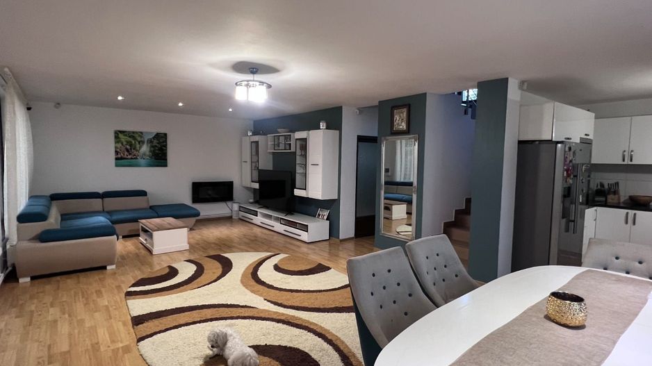 Casă spațioasă cu piscină, de vânzare în Simeria - Poză 11