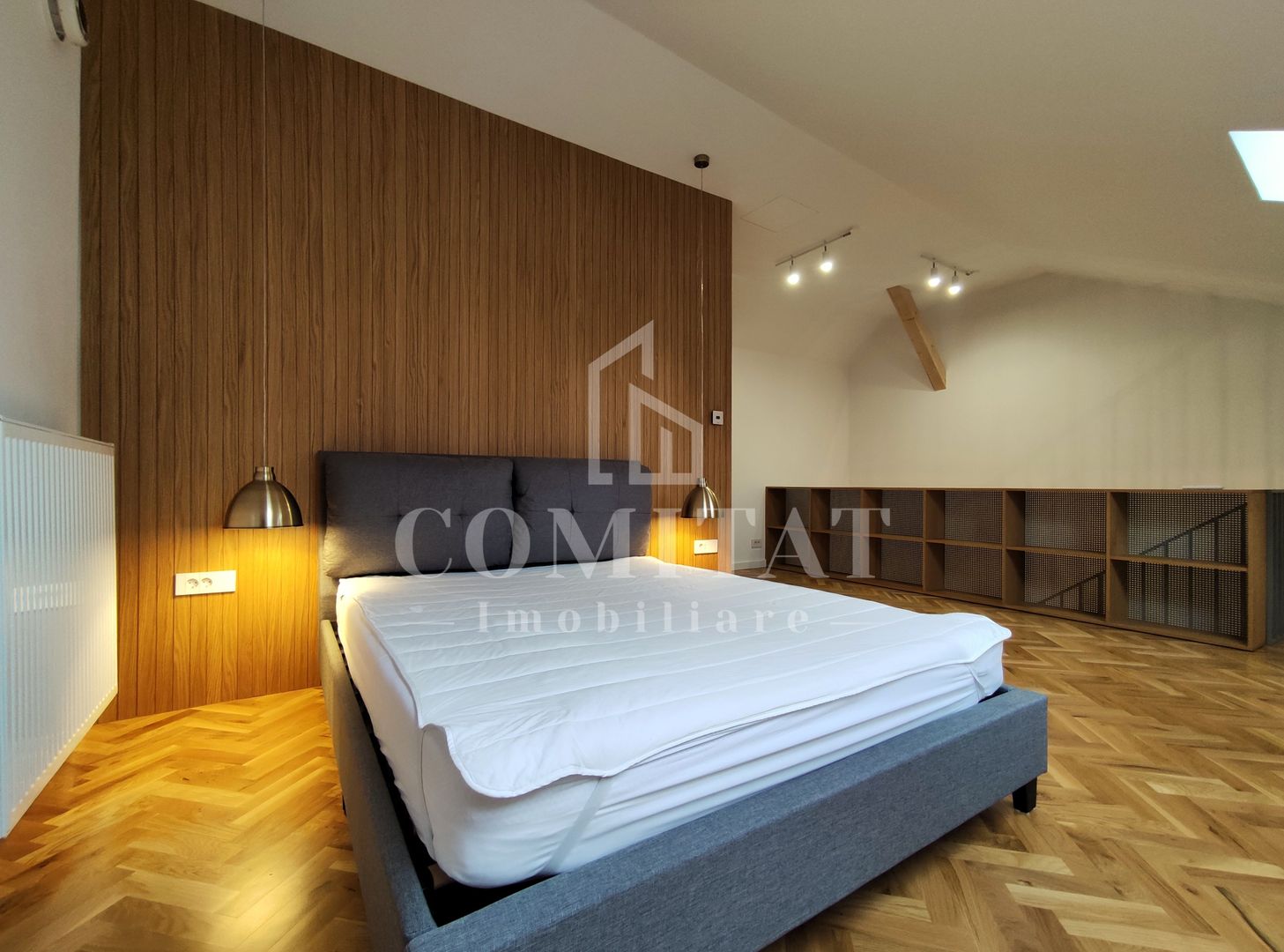 Apartament ultrafinisat în zona ultracentrală | Scară interioară - Poză 1