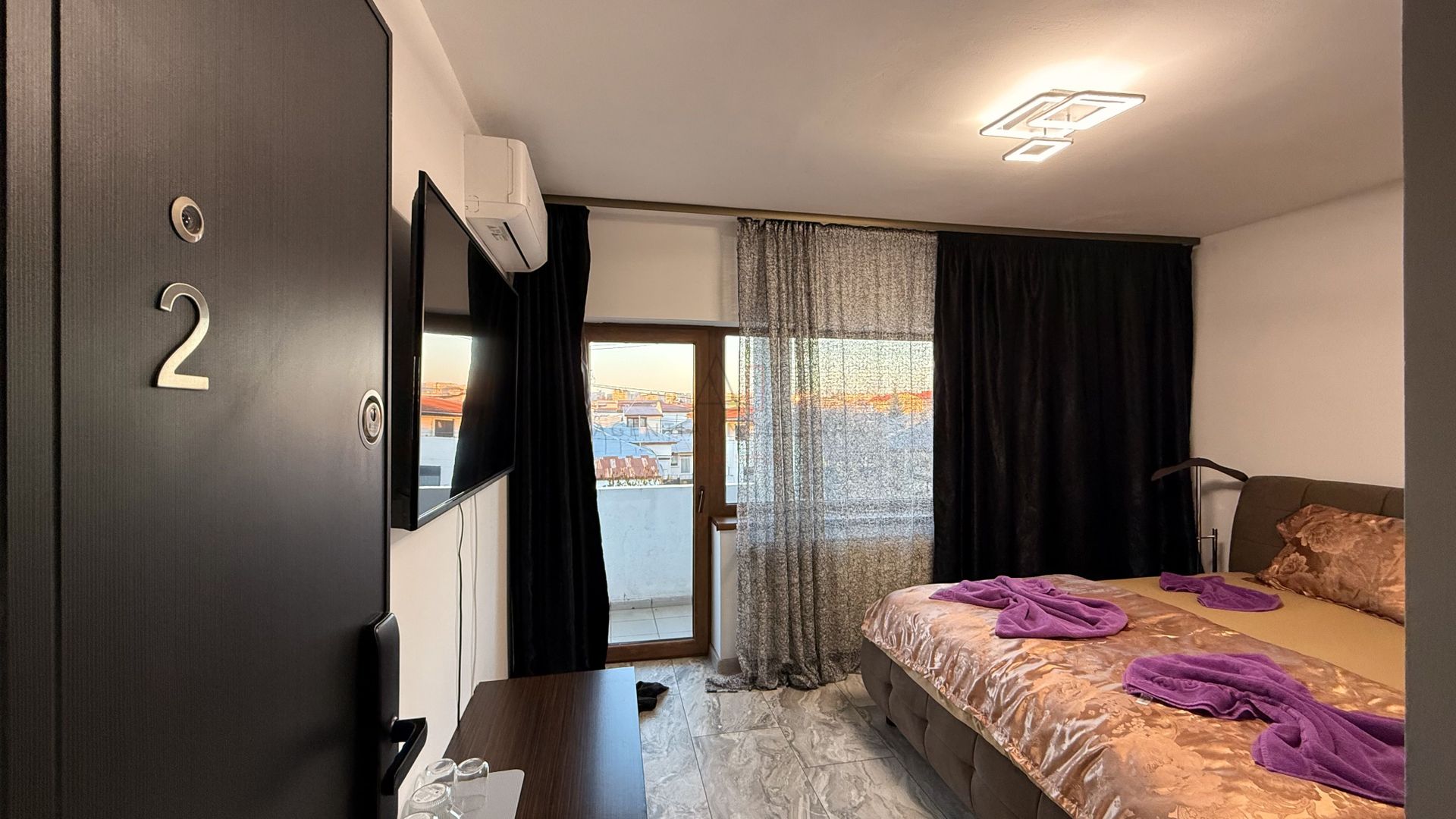 Casa S+P+1+M | 197 mp utili | Curte libera | COMISION 0 - Poză 12