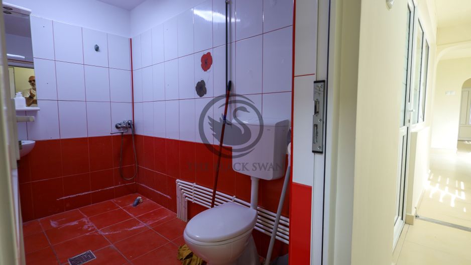 Casa de vanzare 12 camere | 2 constructii - Business, Rezidential | PH - Poză 13