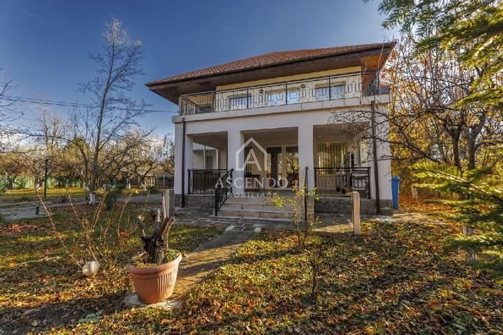 Vilă cu vedere panoramică în Breaza – Ideală pentru vacanță sau investiție - Poză 1