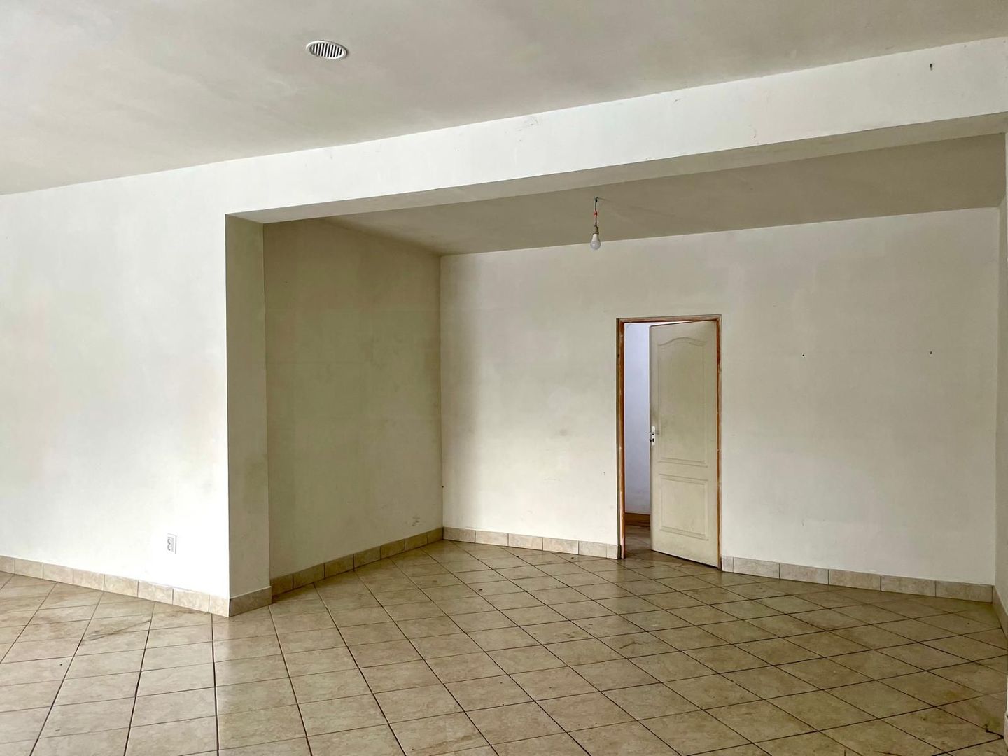 Spațiu comercial de Închiriere/Vânzare | 110 mp | Dornești - Poză 12