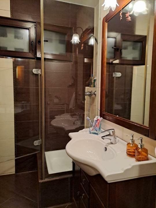 Apartament 3 camere,renovat,mobilat situat langa scoala si gradinita. S178 - Poză 9