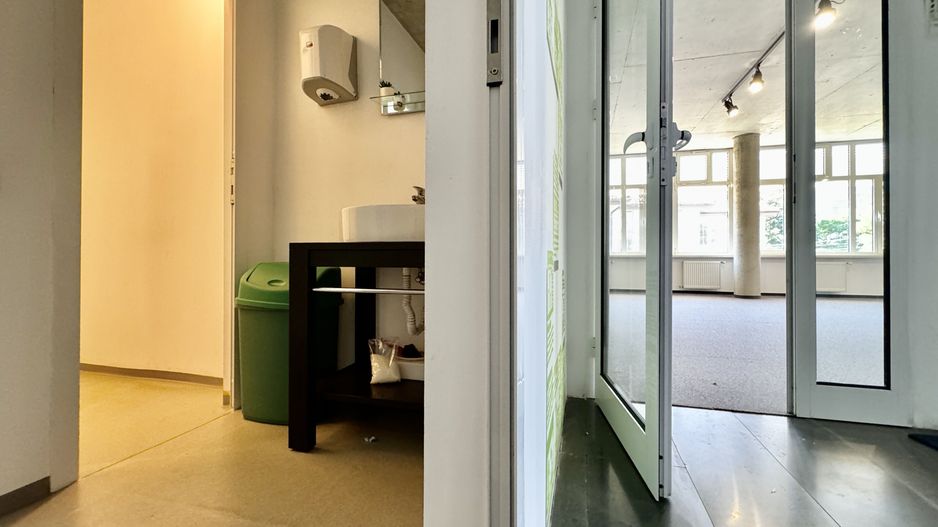 Clădire de birouri în zona Centrală - Poză 5