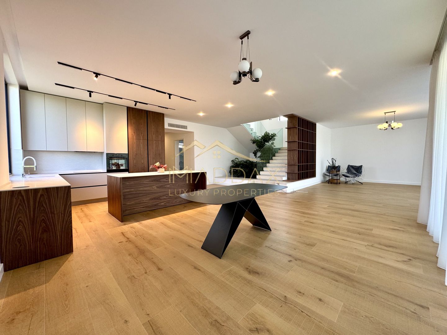 Vila Exclusivista in Mijlocul Naturii *959mp teren*/ 420mpc / Balotesti - Poză 1