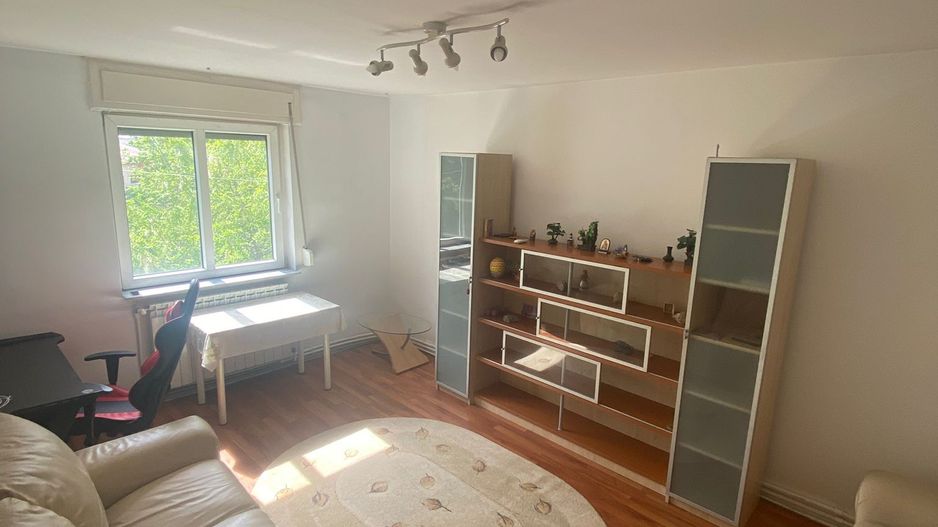 AP. 3 CAMERE - RAHOVA, CENTRALA PROPRIE, BUCATARIE INCHISA, PARCARE - Poză 1