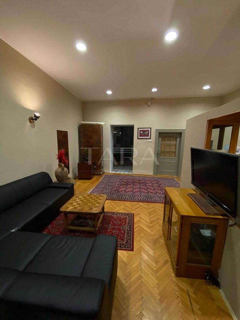 Apartament ultracentral în clădire istorică - Poză 1