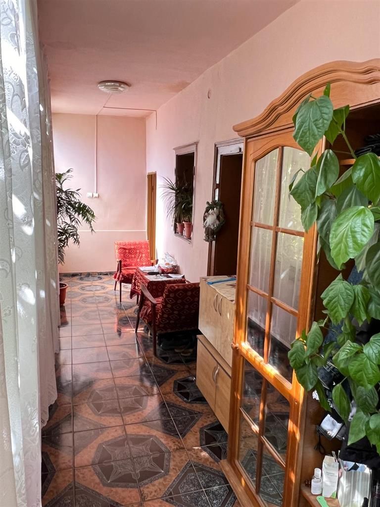 casa individuala Varias apa centrala pe gaz canalizare 1500mp - Poză 16