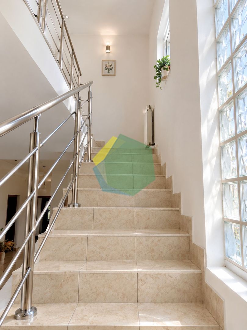 CASĂ CU 6 CAMERE ÎN COPĂCENI | 238 MP UTILI SI CURTE GENEROASĂ - Poză 6