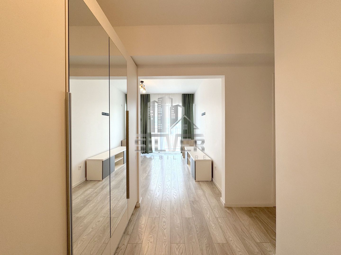 Apartament cu 2 camere la cheie in West City Tower. - Poză 13
