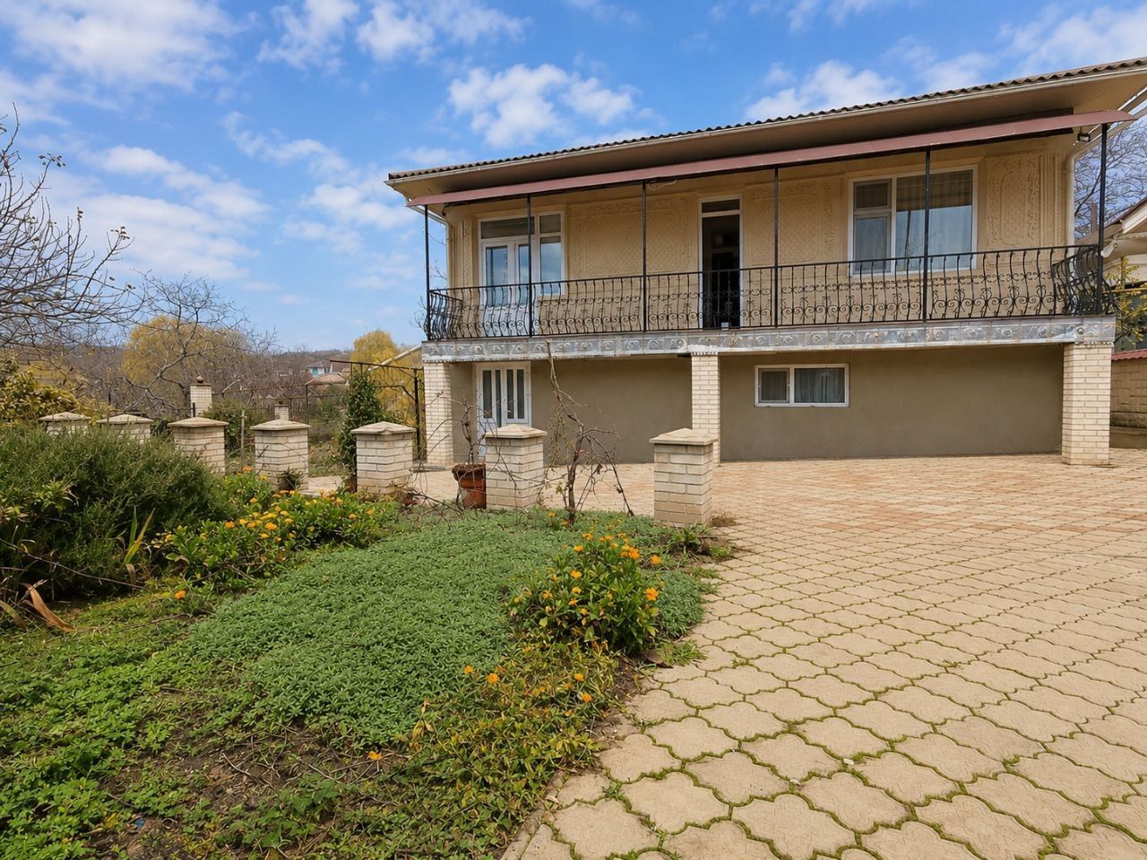 Casă 210 m² cu 5 dormitoare și teren 10 ari – Euroreparație | Drochia, str. Grigore Ureche - Poză 5