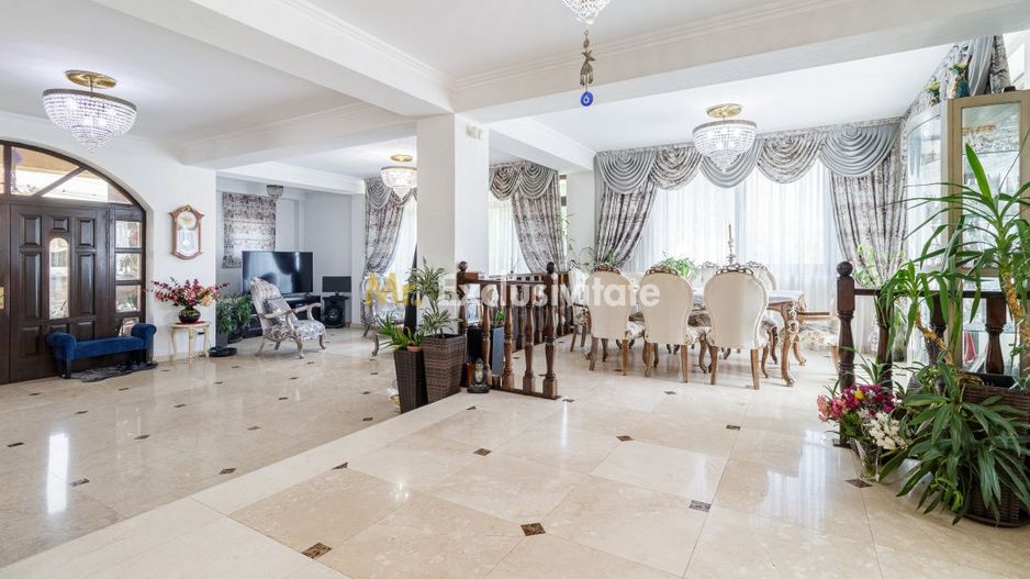 Vila impresionata 550mp util, 300mp teren - Poză 2