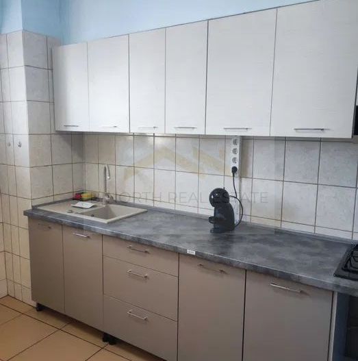 Apartament 3 camere de închiriat Apărătorii Patriei, ideal birou sau locuință - Poză 1