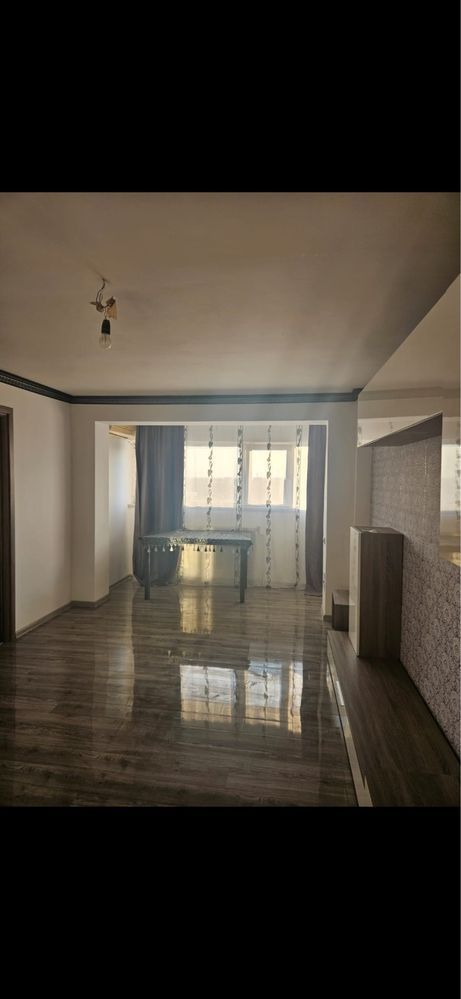 Apartament de vânzare - Poză 2