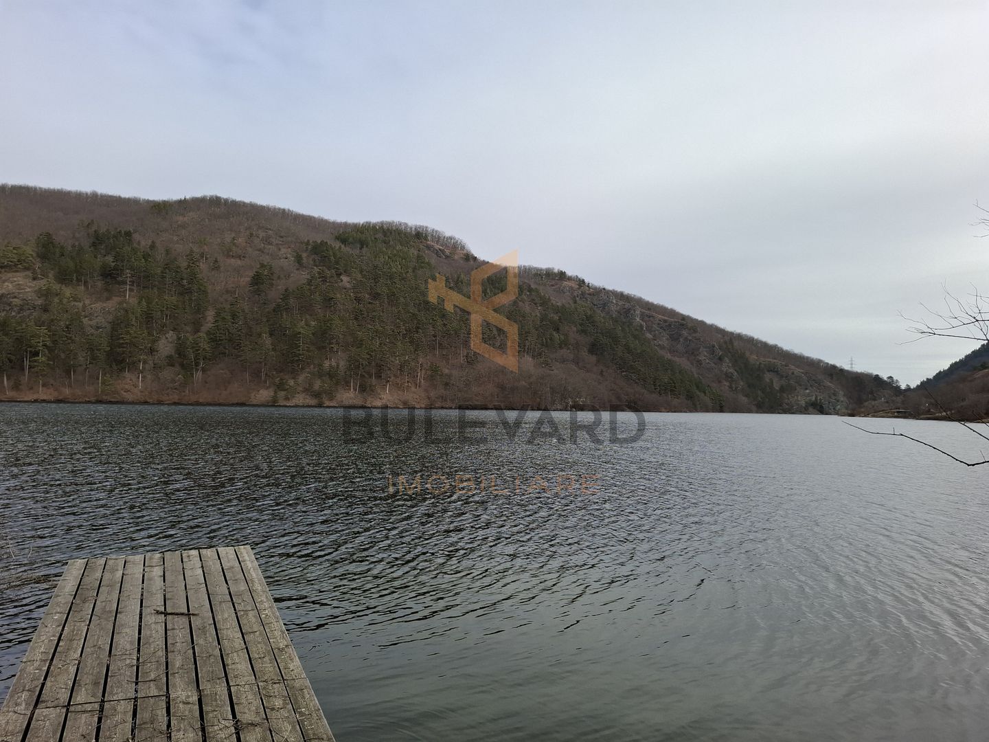 Cabana si teren 1000 mp cu iesire la lac! - Poză 4