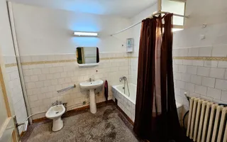 Casa 5 camere, 369 mp teren, zona Centru, pretabila pentru birouri - Poză 15