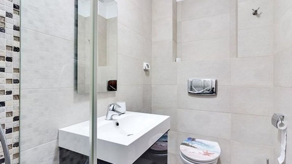 Inchiriere apartament 4 camere | Sisesti | Parcare subterana - Poză 9