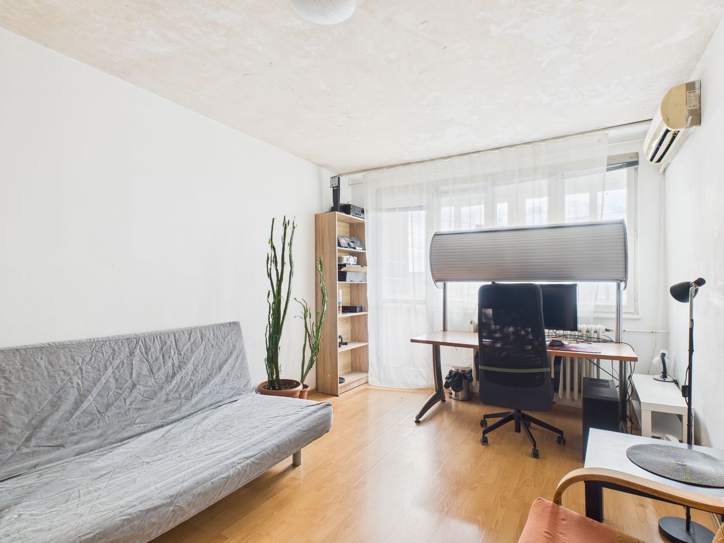 Apartament cu 2 camere de vanzare - Zona Alexandru Obregia - Poză 1